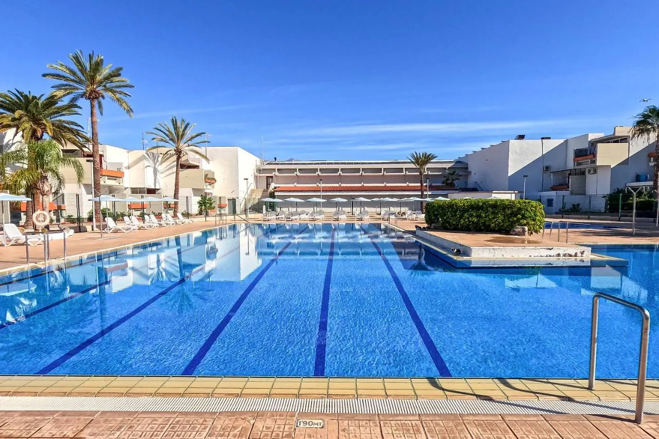 Casa vacanze Exclusive 1 Bedroom Apartment With A Pool, 11F Arona