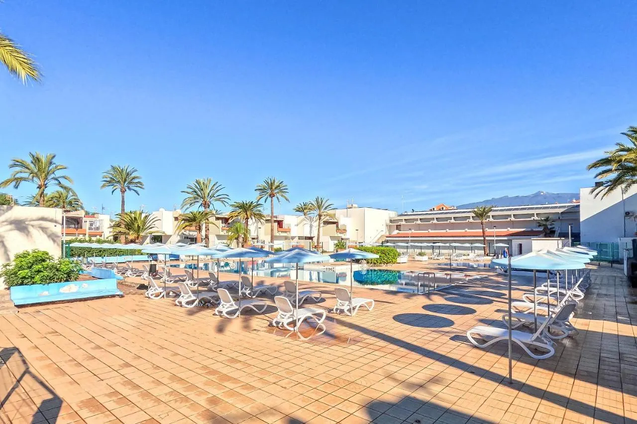 Exclusive 1 Bedroom Apartment With A Pool, 11F Arona  Spagna