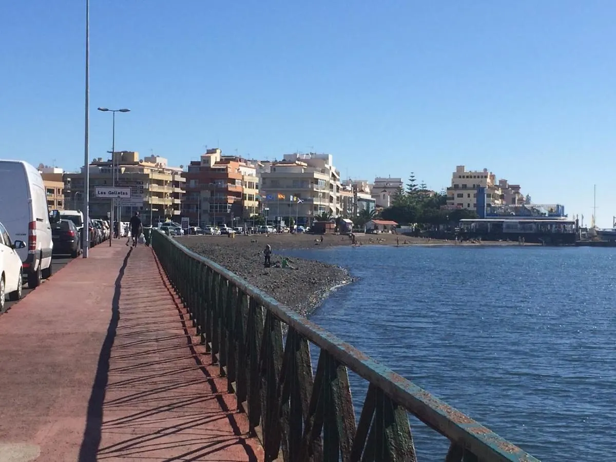Casa vacanze Exclusive 1 Bedroom Apartment With A Pool, 11F Arona  Spagna